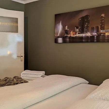 Crash'nstay - Maison Du * ロッテルダム