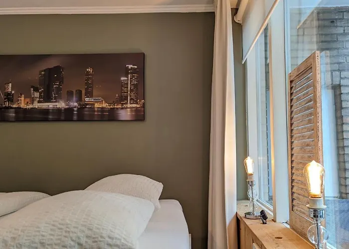 Crash'nstay - Maison Du * Rotterdam